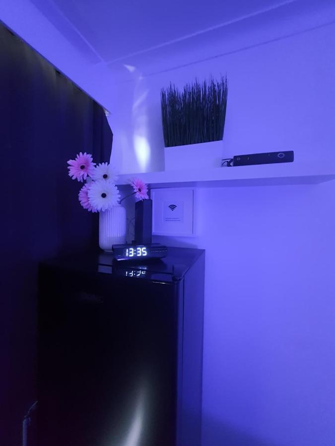 Studio Julian 米德尔克尔克 外观 照片